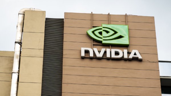 伊朗袭击中东地区美甲骨文和亚马逊数据中心