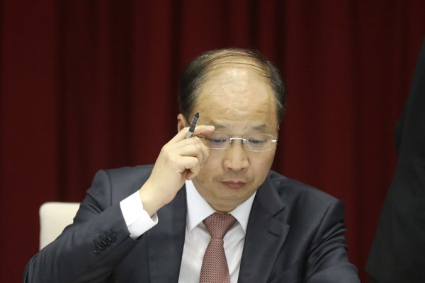 证监会原主席易会满被双开，对重大决策部署阳奉阴违
