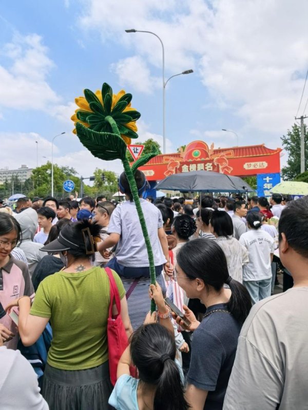 合肥中考首场考试结束